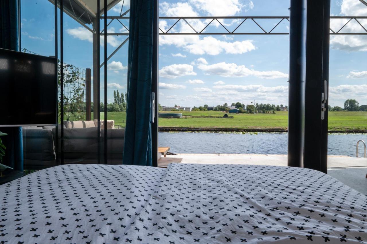 4 To 6 Persons Waterfront Villa Roelofarendsveen Exterior photo