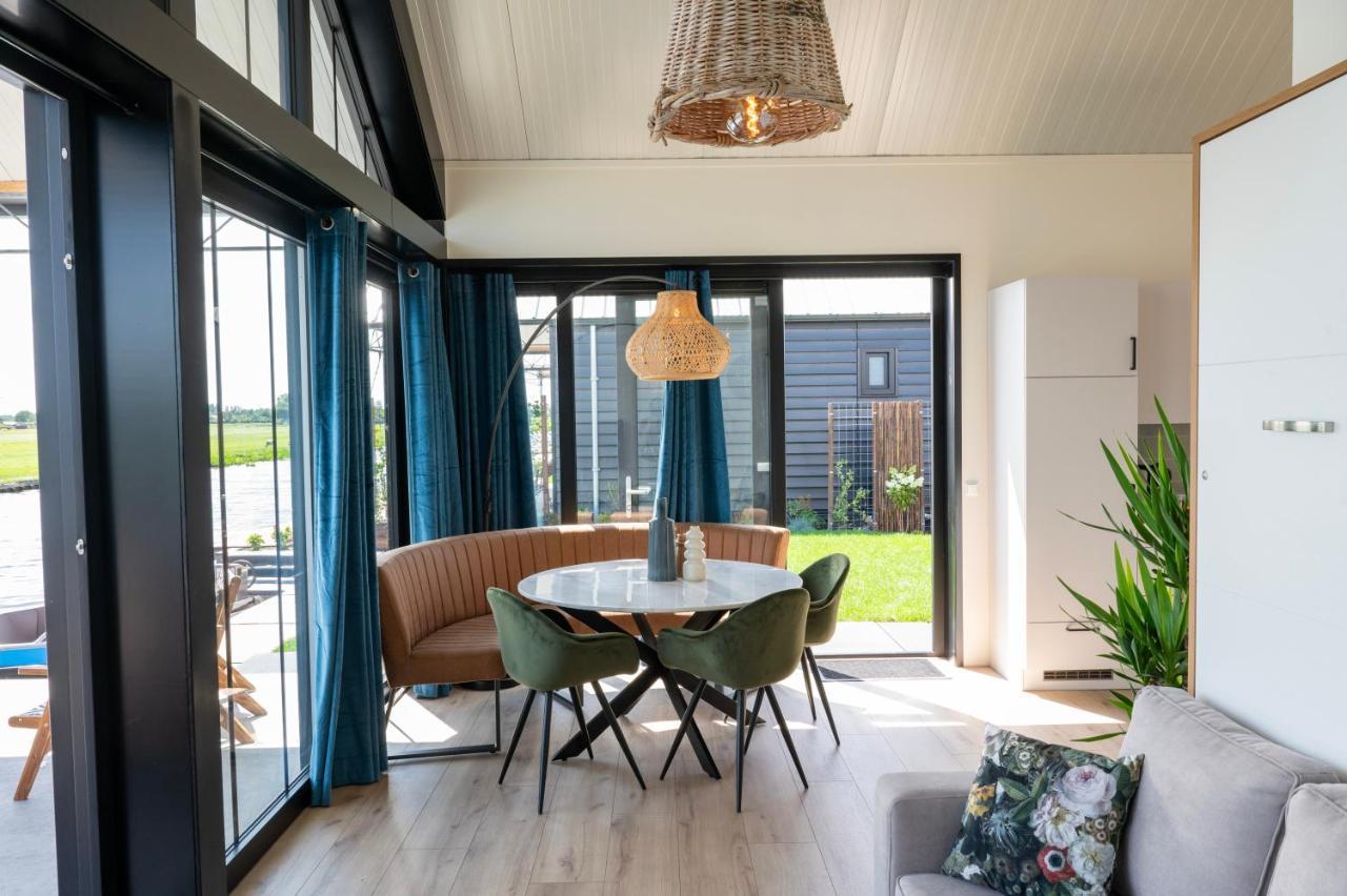 4 To 6 Persons Waterfront Villa Roelofarendsveen Exterior photo