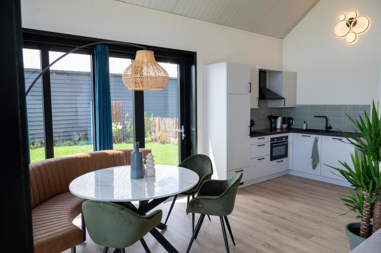 4 To 6 Persons Waterfront Villa Roelofarendsveen Exterior photo
